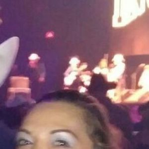 Meet your Posher, Maria elena